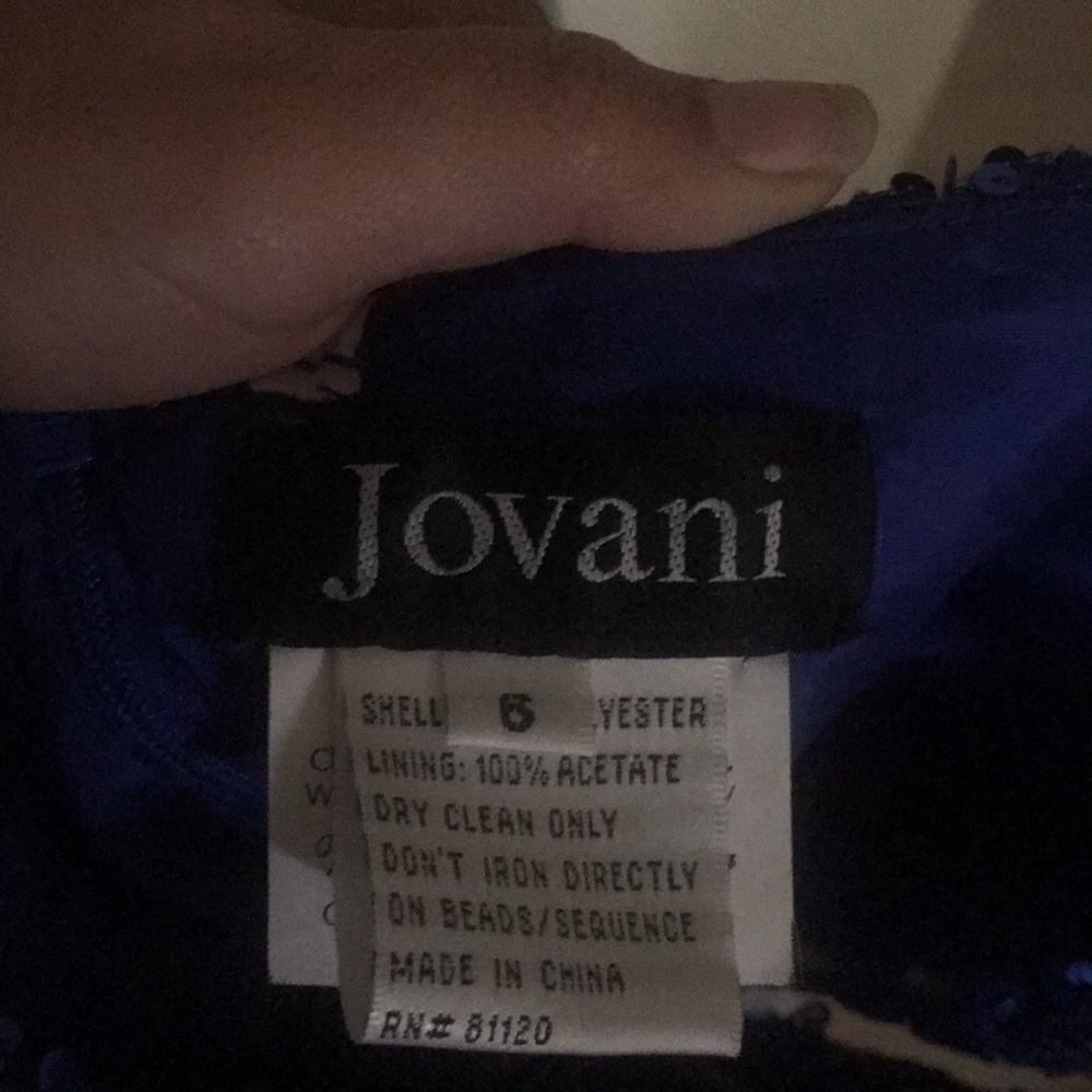 Formal dress - Picture 5 of 5